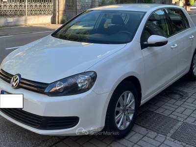 Volkswagen Golf Business 1.6 TDI 5p. Highline Bianco usata Varese