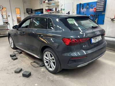Audi A3 Sportback 35 1.5 tfsi SPORTLINE 150cv Grigio usata Lecco