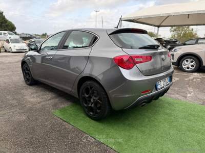 Alfa Romeo Giulietta Giulietta 1.6 JTDm 120 CV Super Grigio usata Mesagne
