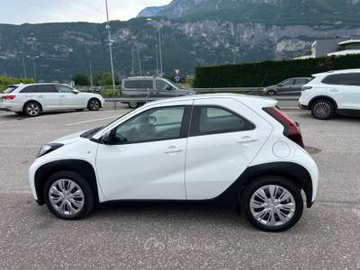 Toyota Aygo Aygo X 1.0 VVT-i 72 CV 5p. Active Bianco usata Lavis