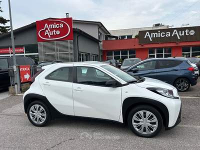 Toyota Aygo Aygo X 1.0 VVT-i 72 CV 5p. Active Bianco usata Lavis