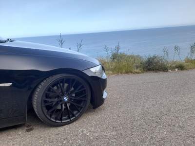 BMW Serie 3 320d Kit Mperformance 200cv originali da libretto Nero usata Inzago