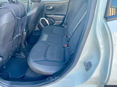 Jeep Renegade 1.6 Mjt 120 CV Limited Bianco usata Castellammare di Stabia