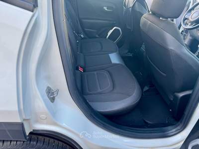 Jeep Renegade 1.6 Mjt 120 CV Limited Bianco usata Castellammare di Stabia