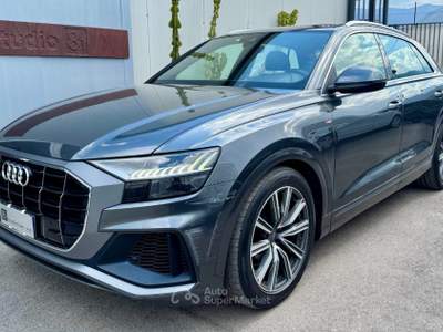 Audi Q8 50 TDI 286 CV quattro tiptronic Sport Grigio usata Castellammare di Stabia