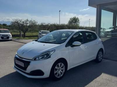 Peugeot 208 1° serie BlueHDi 75 5 porte Active Bianco usata San Gregorio Magno