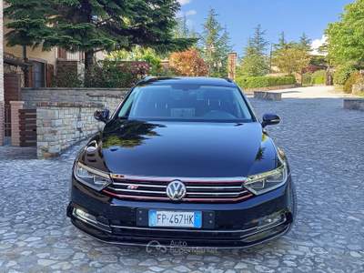 Volkswagen Passat allestimento R Perfomance Nero usata Gualdo Tadino