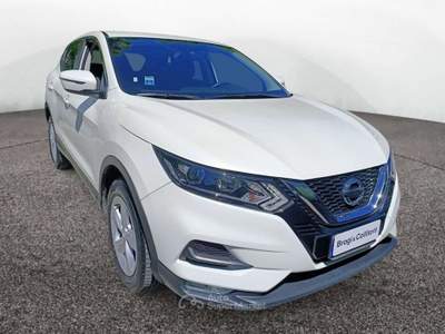 Nissan Qashqai II 2017 1.3 DIG-T 140cv Business 2WD Bianco usata Empoli