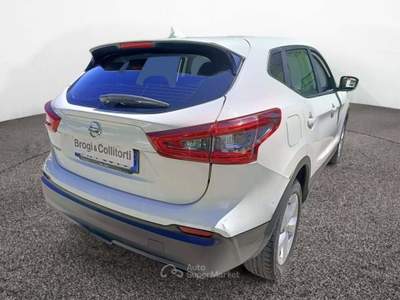Nissan Qashqai II 2017 1.3 DIG-T 140cv Business 2WD Bianco usata Empoli