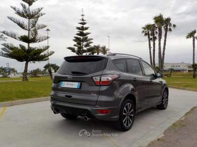 Ford Kuga 2.0 TDCI 180 CV S&S 4WD Powershift ST-Line Busines Grigio usata Gallipoli