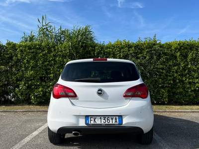 Opel Corsa Tenuta maniacalmente Bianco usata san giuliano terme