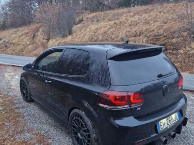 Volkswagen Golf R usata Albenga