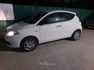 Lancia Ypsilon lancia ypsilon 1.3  Bianco usata Lavena Ponte Tresa