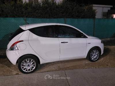 Lancia Ypsilon lancia ypsilon 1.3  Bianco usata Lavena Ponte Tresa