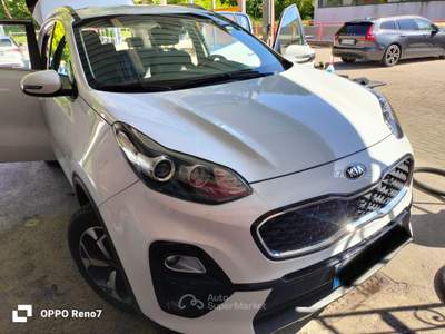 Kia Sportage 2WD, mphev, 115cv. Bianco usata Tolmezzo