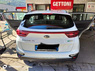 Kia Sportage 2WD, mphev, 115cv. Bianco usata Tolmezzo