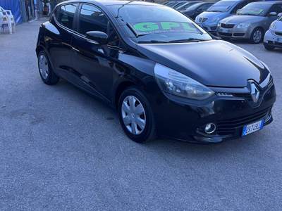 Renault Clio GPL scadenza 2036 usata Giugliano in Campania