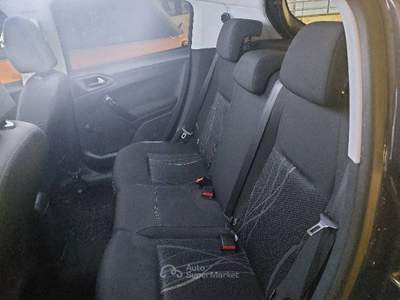 Peugeot 208 Peugeot ok neopatentati  Blu/Azzurro usata Lavena Ponte Tresa