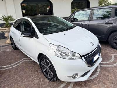 Peugeot 208 1.4 HDi 68 CV 5p. Active Bianco usata ANGRI