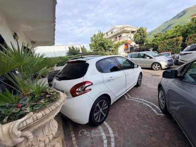 Peugeot 208 1.4 HDi 68 CV 5p. Active Bianco usata ANGRI