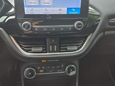 Ford Fiesta GPL 5 porte Titanium Nero usata Bologna