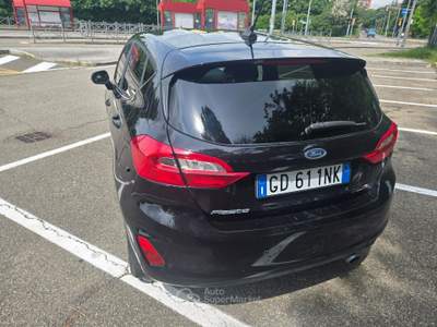Ford Fiesta GPL 5 porte Titanium Nero usata Bologna