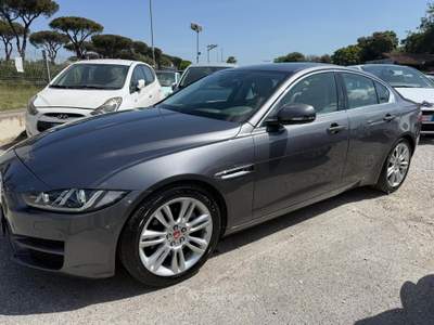 Jaguar XE 2.0 D Turbo 180CV aut. Portfolio Solo 87.000Km Grigio usata Roma