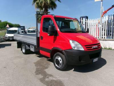 Iveco Daily 35C15 3000 150CV E4 CASSONE FISSO DA 3.80 METRI Rosso usata Giugliano in Campania