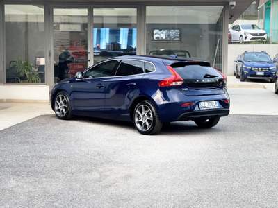 Volvo V40 1.6 Diesel 115CV E6 - 2015 Blu/Azzurro usata Roma