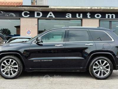 Jeep Grand Cherokee 3.0 V6 250 CV Overland Summit TETTO 20" CARPLAY Nero usata Rovato