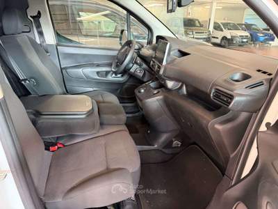 Peugeot Partner 130 EAT8 S&S PC 1000KG Bianco usata Cremona