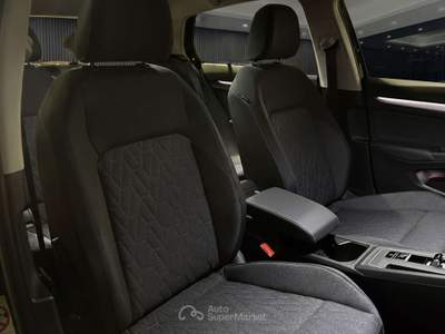 Volkswagen Golf 1.5 tsi ehybrid Life 204cv dsg Nero usata Milano
