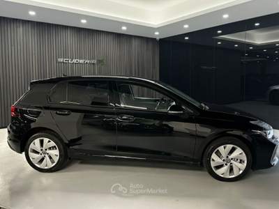 Volkswagen Golf 1.5 tsi ehybrid Life 204cv dsg Nero usata Milano