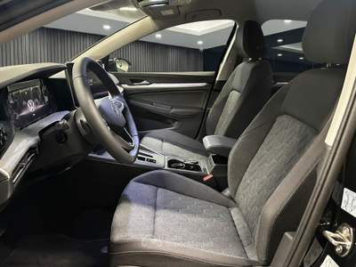 Volkswagen Golf 1.5 tsi ehybrid Life 204cv dsg Nero usata Milano