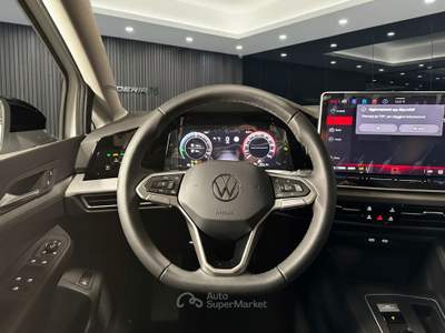 Volkswagen Golf 1.5 tsi ehybrid Life 204cv dsg Nero usata Milano