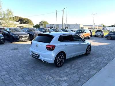 Volkswagen Polo 1.0 TGI 5p. R-LINE Sport ANCHE NEOPATENTATI Bianco usata Russi