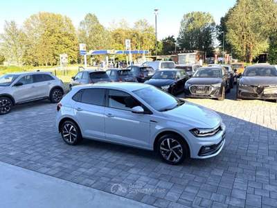 Volkswagen Polo 1.0 TGI 5p. R-LINE Sport ANCHE NEOPATENTATI Bianco usata Russi