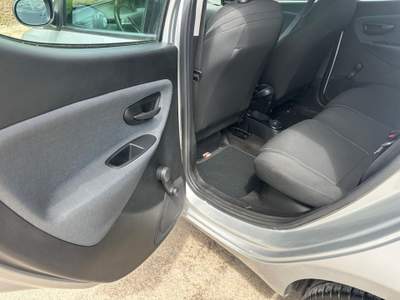 Lancia Ypsilon Tenuta sempre in box, unico proprietario, non fumatore etc... Argento usata Melfi
