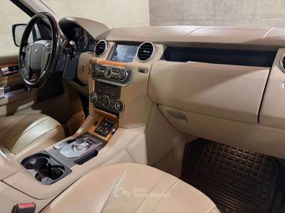 Land Rover Discovery Discovery IV 2009 3.0 tdV6 HSE 211cv auto Bianco usata Firenze