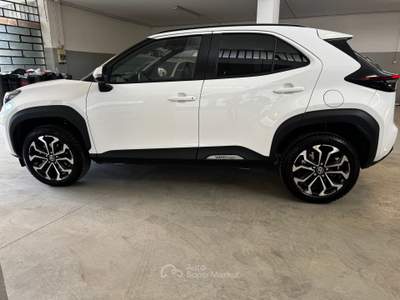 Toyota Yaris Cross yaris cross trend  pack winter 130cv Bianco usata Torino