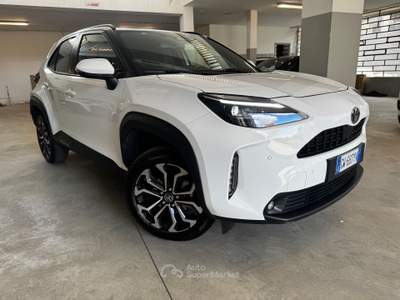 Toyota Yaris Cross yaris cross trend  pack winter 130cv Bianco usata Torino