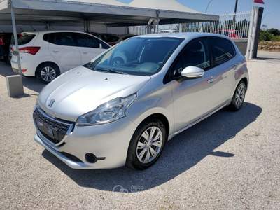 Peugeot 208 5 porte Allure Argento usata Valenzano