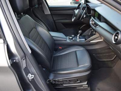 Alfa Romeo Stelvio 2.2 Turbodiesel 210 CV AT8 Q4 Executive Grigio usata Roma