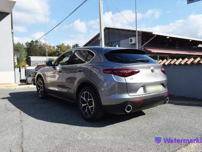 Alfa Romeo Stelvio 2.2 Turbodiesel 210 CV AT8 Q4 Executive Grigio usata Roma