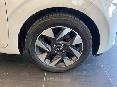 Hyundai i10 1.0 MPI Connectline AUTOMATICA Bianco usata Nola