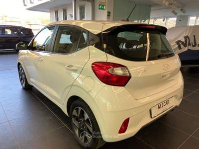 Hyundai i10 1.0 MPI Connectline AUTOMATICA Bianco usata Nola