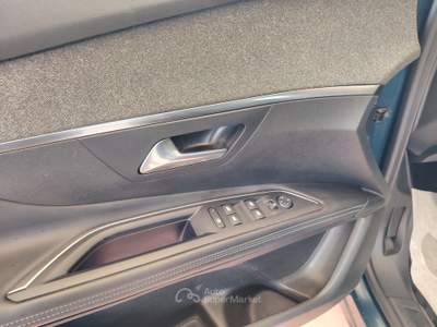 Peugeot 3008 S&S Allure 2022 Blu/Azzurro usata Polignano a Mare