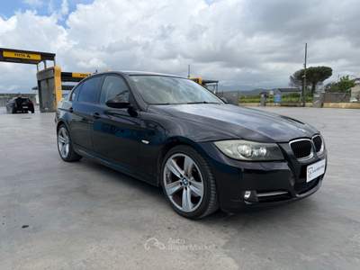 BMW Serie 3 320d BMW 320D M-SPORT OTTIME CONDIZIONI Nero usata Telese Terme