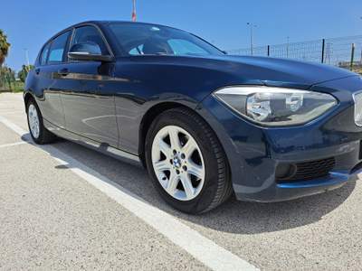 BMW Serie 1 116d BMW Serie 1 116d 2.0 116CV cat 5 porte Blu/Azzurro usata Bari