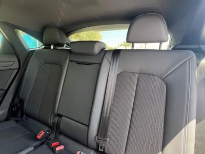 Audi Q3 SPB 35 2.0 TDI S tronic line edition UNICO PROPRIETARIO Bianco usata Gela
